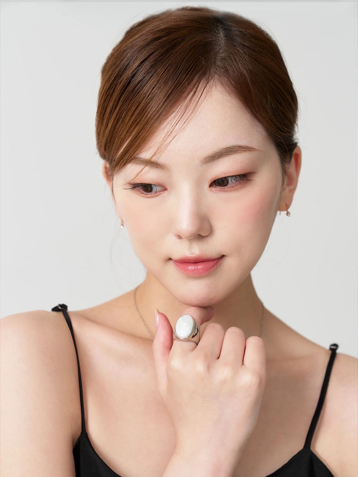 Example of a model jewelry image shot from a different angle